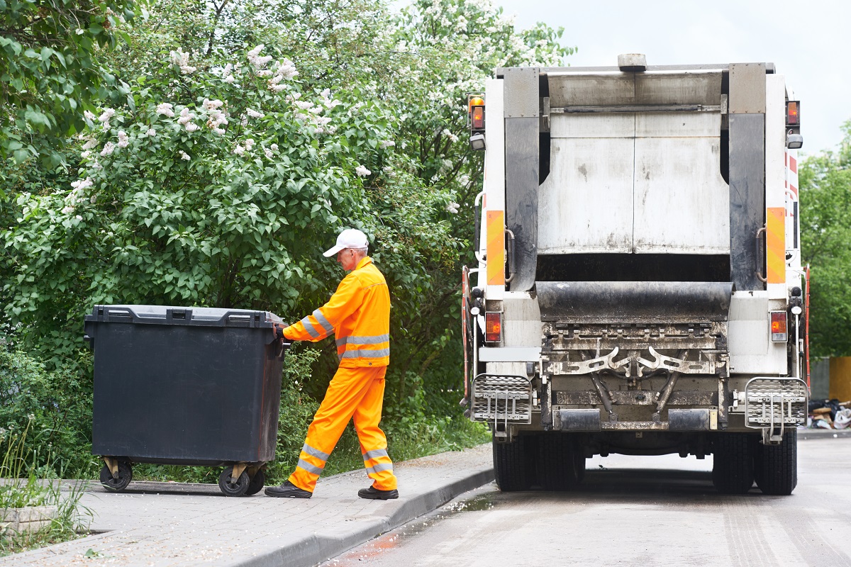 responsible-waste-disposal-a-way-to-make-a-positive-change-student