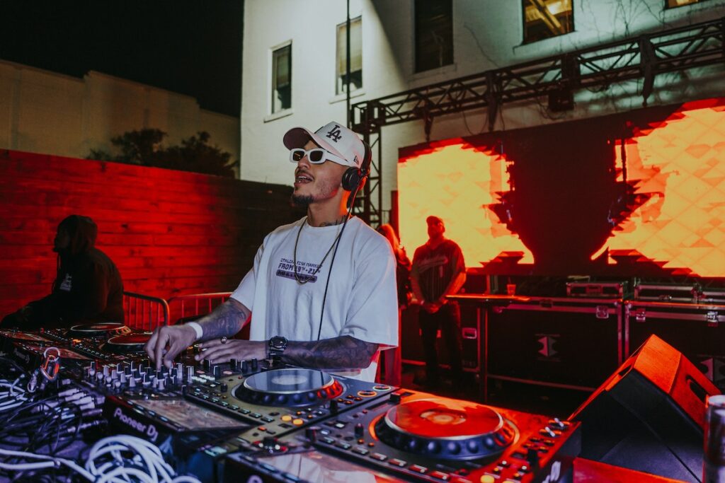 FRAT PARTY MEANING COLLEGE visual data 8